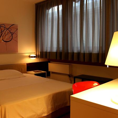 Hotel Garni Centro Chiasso Exterior foto